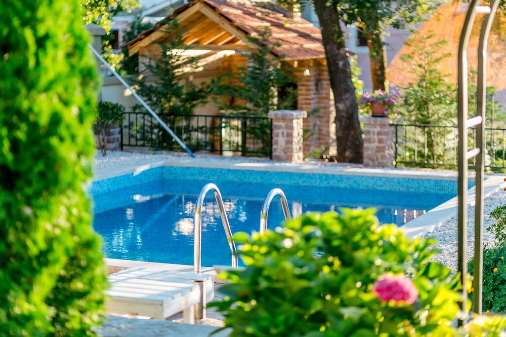 Villa Besha ヘルツェグ・ノヴィ エクステリア 写真