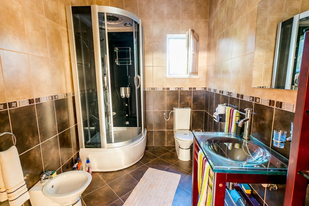Villa Besha ヘルツェグ・ノヴィ エクステリア 写真